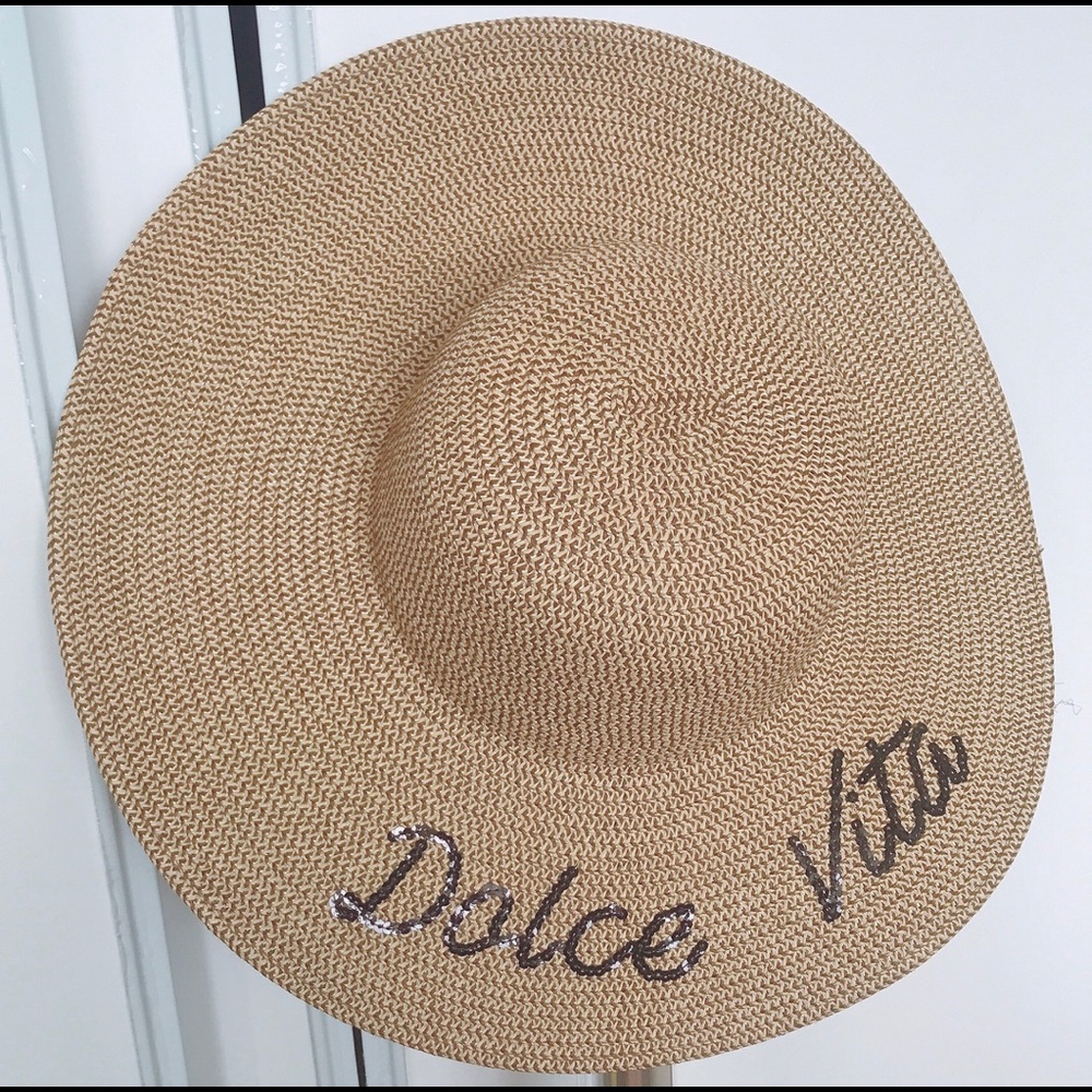 Beach hat
